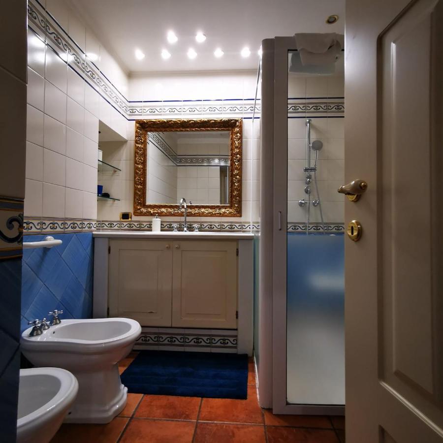 Room N.22 Suite & Apartment Таранто Екстер'єр фото